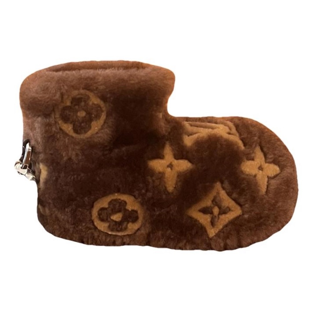 Louis Vuitton Brown footprint shoes bag charm or key holder